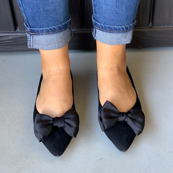 Black Pointy Toe Bow Detail Classic Ballet Flats - Picture 2 of 5